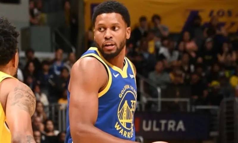 168体育-NBA体育官网晚报-库里与文班跳球 保罗合照踮脚 恩比德要打团队篮球