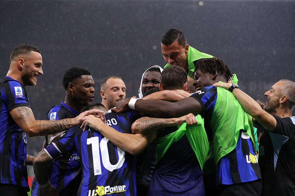 168体育-国际米兰5-1大胜AC米兰，4连赢登顶意大利甲级联赛！史诗级德比战震撼世界！