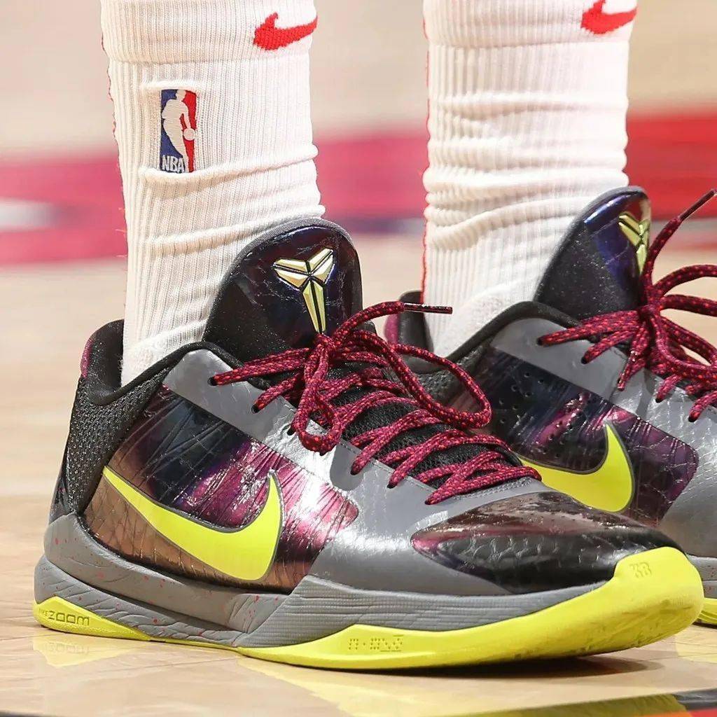 168体育-NBA 球鞋合集！新配色 Kobe 8 让人泪目！