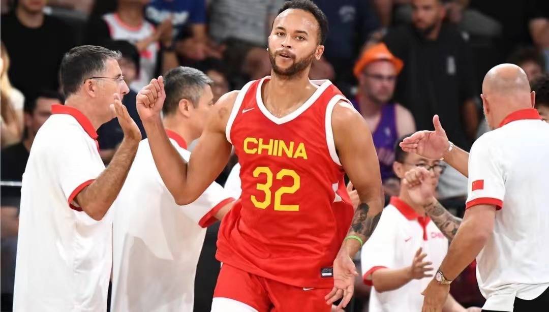 168体育-早8:00！中国男篮决战NBA马刺，李凯尔助阵，杨瀚森领衔首发五虎