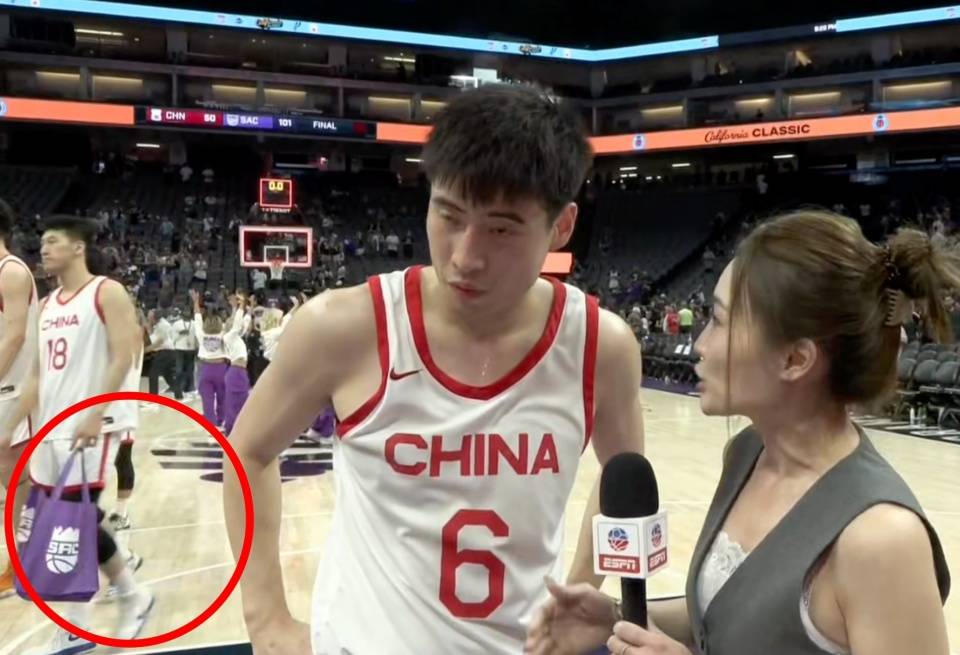 168体育-安慰奖？NBA排队给中国男篮送“礼”，杜润旺第一个拿到