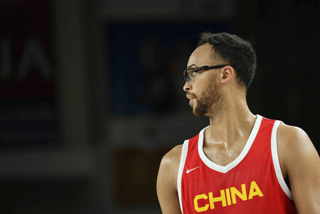 168体育-李凯尔挥泪告别国家队，追梦NBA，我们花巨资归化失败了吗？